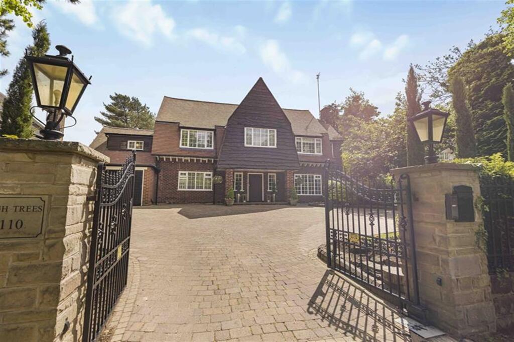 5 bedroom detached house for sale in Park Road, Hale, Altrincham, WA15